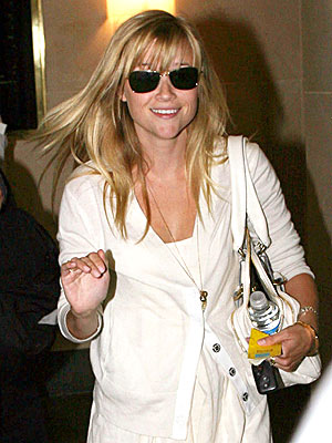 BREEZING BY photo | Reese Witherspoon