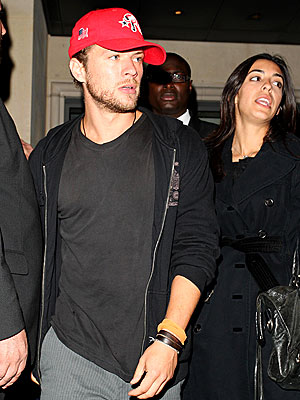 SIDEWAYS GLANCES photo | Ryan Phillippe