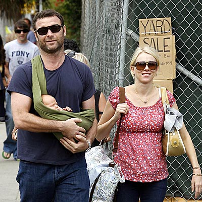 naomi watts and liev schreiber. BABY ON BOARD! photo | Liev Schreiber, Naomi Watts