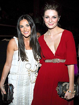 ALL THAT GLITTERS photo | Demi Moore, Mischa Barton
