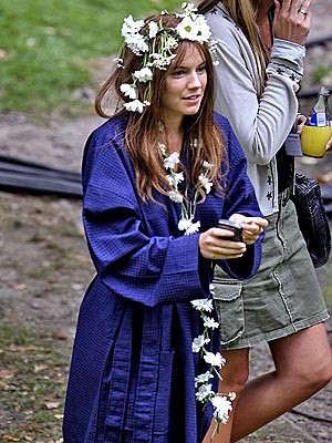 FLOWER GIRL photo | Sienna Miller