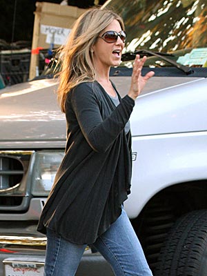 BACK TO WORK photo | Jennifer Aniston