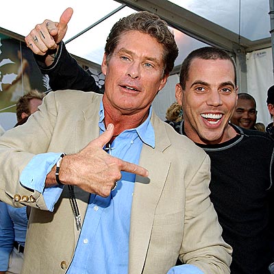 HAND SIGNALS photo | David Hasselhoff, Steve-O