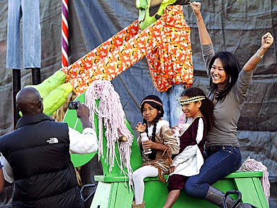 MILKING IT photo | Djimon Hounsou, Kimora Lee Simmons