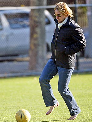 JUST KICKIN' IT photo | Owen Wilson