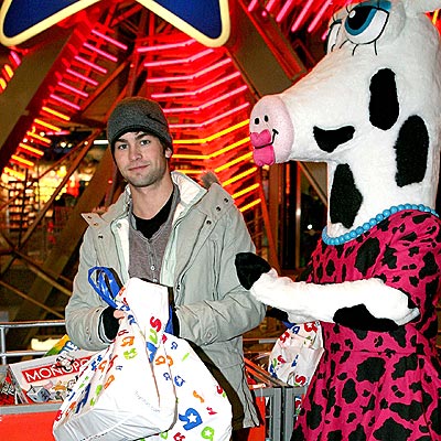 BOY TOYS 'R' US photo | Chace Crawford