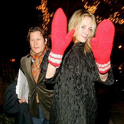 FITS LIKE A GLOVE photo | Uma Thurman