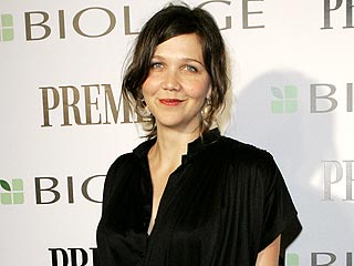 Maggie Gyllenhaal Is One Glaam Mommy