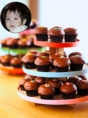 suri cruise cupcakes