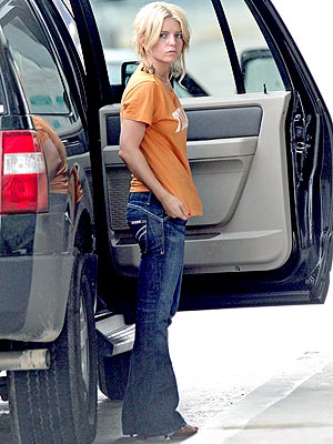 Jessica Simpson Rocks Justin Timberlake's Jeans