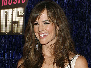 Check Out Jennifer's Star Style!