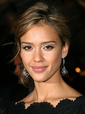 Jessica Alba Updo. It doesn't get much more casual 