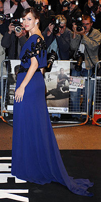 BLACK AND BLUE  photo | Jennifer Garner