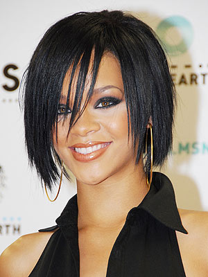 http://img2.timeinc.net/people/i/2007/stylewatch/gallery/rihanna/rihanna4.jpg