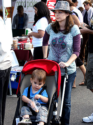 Huck Paisley Grabs a Snack