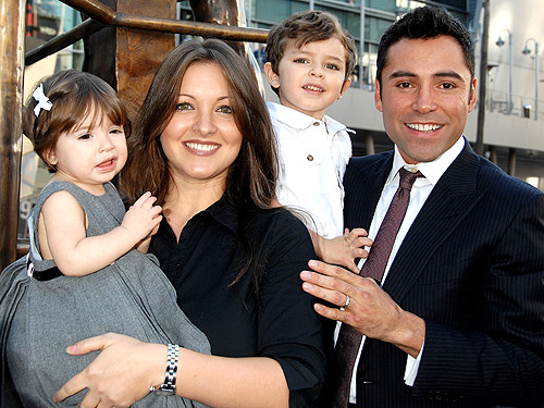 oscar de la hoya wife pictures. Oscar#39;s wife and their kids: