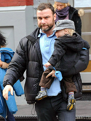 Sasha Schreiber Leans on Liev PEOPLE