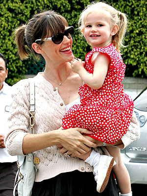 PHOTO FINISH photo | Jennifer Garner, Violet Affleck