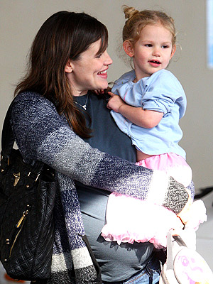 PREGNANT PICKUP photo | Jennifer Garner, Violet Affleck