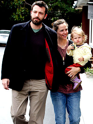 VIOLETS AREN'T BLUE photo | Ben Affleck, Jennifer Garner, Violet Affleck