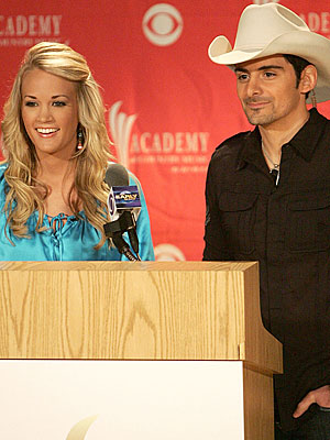 STEP IT UP photo | Brad Paisley