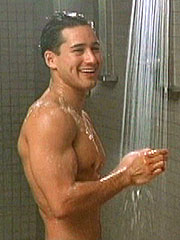 mario lopez shower