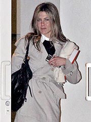 Caught in the Act!| Caught in the Act, Vanessa Hudgens, Jennifer Aniston