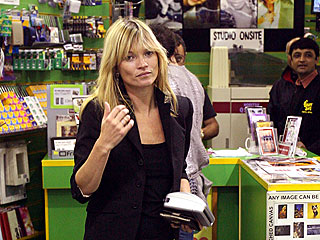 Kate Moss Hits the Camera Shop in London | Kate Moss