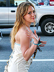 Hilary Duff Hits the Cheesecake Factory in L.A | Hilary Duff