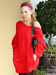 Kate Hudson Covers Up for Dance Class in L.A. | Kate Hudson