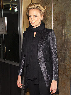 Caught in the Act!| Caught in the Act, Halle Berry, Charlize Theron