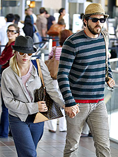Caught in the Act! | Ryan Reynolds, Scarlett Johansson