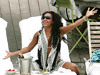 Mel B. Soaks Up the Sun (and Champagne) in Miami | Melanie Brown