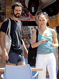 Couples Watch: Natalie & Devendra Wear Short Shorts in Israel | Devendra Banhart, Natalie Portman