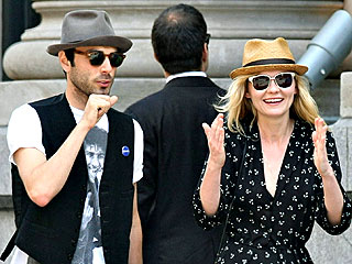 Couples Watch: Kirsten & Matt, Blake & Penn ...
| Kirsten Dunst