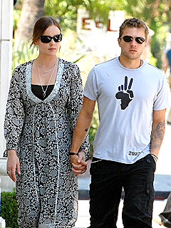 Ryan Phillippe & Abbie Cornish Party and Play Video Games | Abbie Cornish, Ryan Phillippe