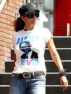 Halle Berry Gets Political While Shopping | Halle Berry