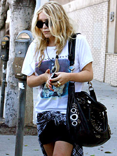Mary-Kate Gets the Usual – for a Blonde | Mary-Kate Olsen