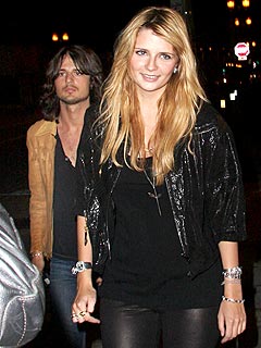 Mischa Cuddles with Her Boyfriend – to a Beat | Mischa Barton