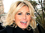 Faith Takes Her Daughters for Toys (and Treats!) in N.Y.C. | Faith Hill