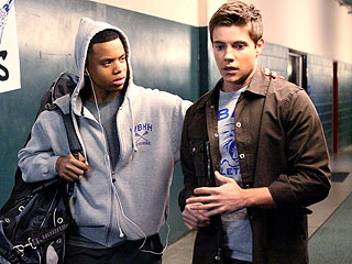 90210 Recap: What’s the New Guy’s Secret?