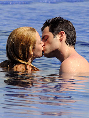 blake lively and penn badgley. KISSES IN THE SUN photo | Blake Lively, Penn Badgley