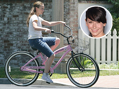 Though she never learned how to ride a bike as a child Jennifer Love Hewitt 