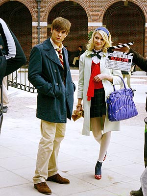 Gossip Girl Nate  Serena on On The Set Of Gossip Girl   And     Action    Chace Crawford  Taylor