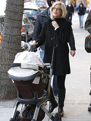 TORI SPELLING photo | Tori Spelling