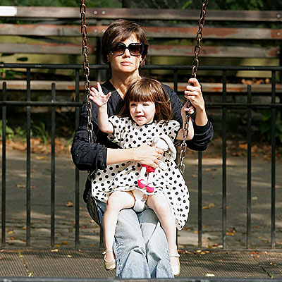 SWING KID photo | Katie Holmes, Suri Cruise