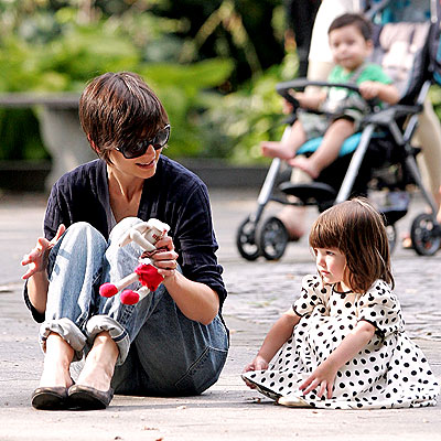 suri cruise latest image