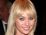 Flip & Match: Hot Teen Stars | Taylor Momsen