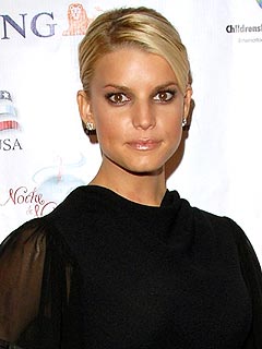 Jessica Simpson Hospitalized
