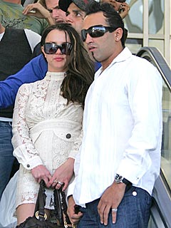 Wife of Britney's Paparazzi Pal Files for Separation | Britney Spears